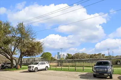 1015 Usener Street, Houston, TX 77009 - Photo 15