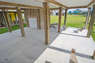 974 Mary Ann, Crystal Beach, TX 77650 - Photo 5