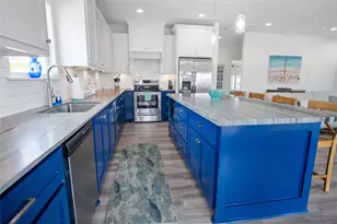 974 Mary Ann, Crystal Beach, TX 77650 - Photo 11