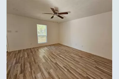 105 E Wavy Oak Circle, The Woodlands, TX 77381 - Photo 21