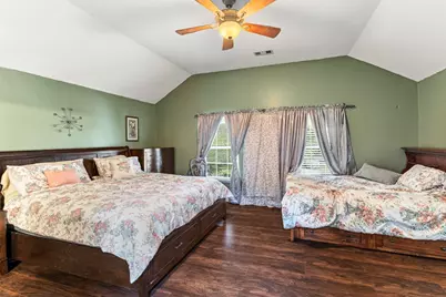 9411 Abbotshall Lane, Houston, TX 77044 - Photo 25