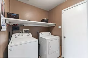 9411 Abbotshall Ln, Houston, TX 77044 - Photo 19