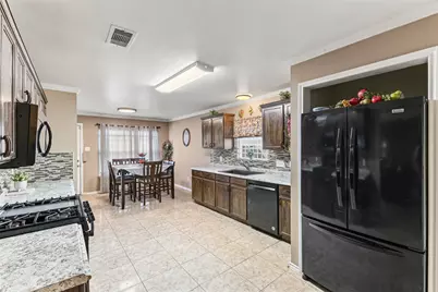 9411 Abbotshall Lane, Houston, TX 77044 - Photo 15