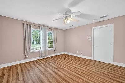 15859 E Park Court, Houston, TX 77082 - Photo 9