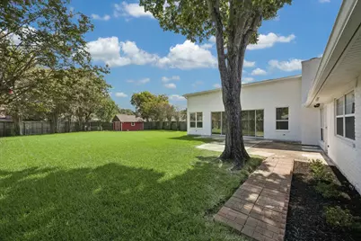 608 Tanglewood Drive, Friendswood, TX 77546 - Photo 21