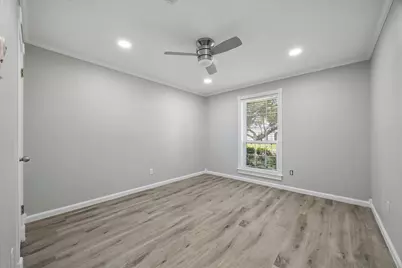608 Tanglewood Drive, Friendswood, TX 77546 - Photo 11