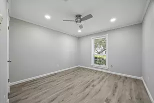 608 Tanglewood Dr, Friendswood, TX 77546 - Photo 11