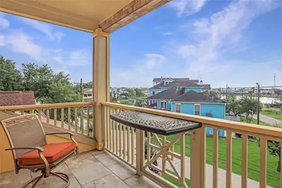 150 Rosewood Road, Clear Lake Shores, TX 77565 - Photo 5
