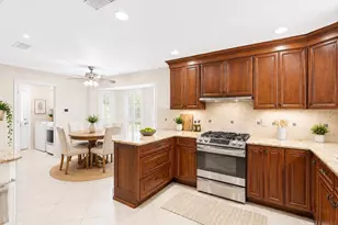 9203 S Pass Ln, Houston, TX 77064 - Photo 7