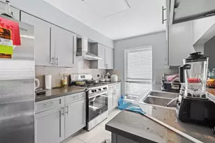 7838 Breezeway St, Houston, TX 77040 - Photo 5