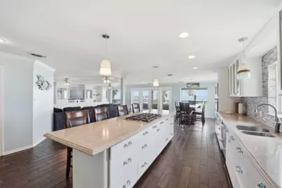 7712 Channelview Drive, Galveston, TX 77554 - Photo 7