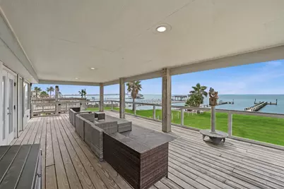 7712 Channelview Drive, Galveston, TX 77554 - Photo 33