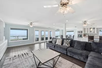 7712 Channelview Drive, Galveston, TX 77554 - Photo 13