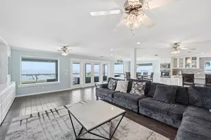7712 Channelview Dr, Galveston, TX 77554 - Photo 13