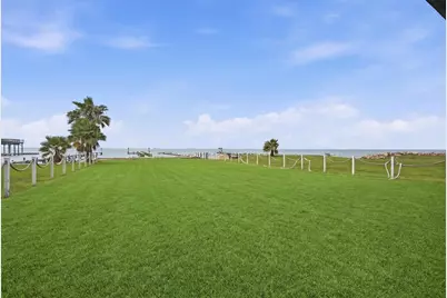 7712 Channelview Drive, Galveston, TX 77554 - Photo 37