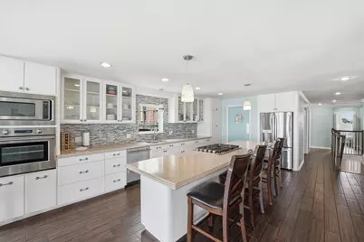 7712 Channelview Drive, Galveston, TX 77554 - Photo 9