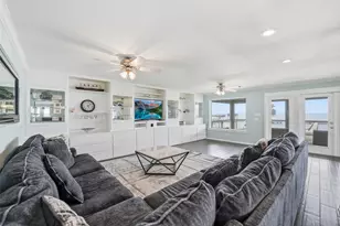 7712 Channelview Dr, Galveston, TX 77554 - Photo 5