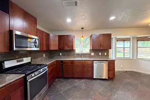 2010 Redwood St, Kemah, TX 77565 - Photo 29