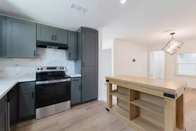 5007 Edfield Street, Houston, TX 77033 - Photo 11