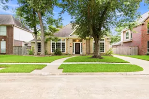 1127 Glendale Dr, Sugar Land, TX 77479 - Photo 3