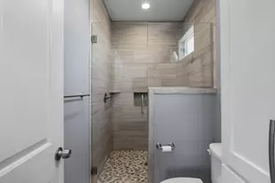 1130 Ave Ave A 1/2 St, Dickinson, TX 77539 - Photo 19