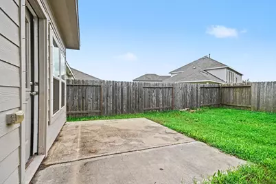 110 Kelly Street, Angleton, TX 77515 - Photo 29