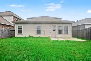 110 Kelly St, Angleton, TX 77515 - Photo 31