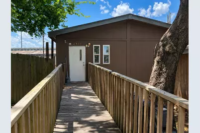 2910 Fairbanks Street, Houston, TX 77026 - Photo 3