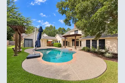 5814 Woodland Creek Drive, Kingwood, TX 77345 - Photo 3