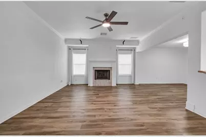 218 Lexington Avenue, Clute, TX 77531 - Photo 9
