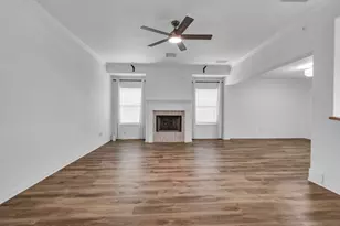 218 Lexington Ave, Clute, TX 77531 - Photo 9