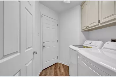 218 Lexington Avenue, Clute, TX 77531 - Photo 19