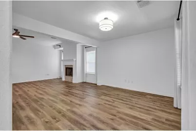 218 Lexington Avenue, Clute, TX 77531 - Photo 11