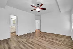 218 Lexington Ave, Clute, TX 77531 - Photo 13