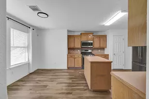 218 Lexington Ave, Clute, TX 77531 - Photo 5