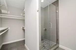 7926 Ridgeview Dr, Houston, TX 77055 - Photo 11