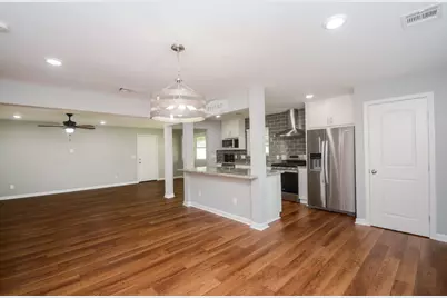 7926 Ridgeview Drive, Houston, TX 77055 - Photo 3