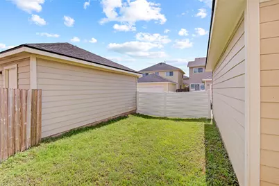 1633 Nichole Woods Drive, Houston, TX 77047 - Photo 35