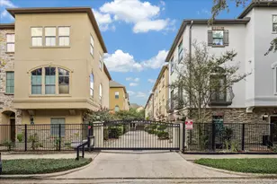 544 Bomar St, Houston, TX 77006 - Photo 9