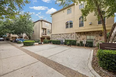 544 Bomar Street, Houston, TX 77006 - Photo 9