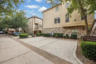544 Bomar St, Houston, TX 77006 - Photo 9