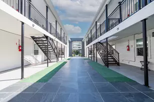 914 Church St, Galveston, TX 77550 - Photo 5