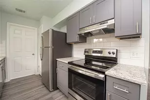 15822 Bazelbriar Ln, Houston, TX 77489 - Photo 9