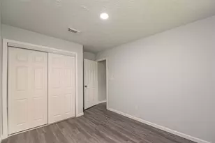 15822 Bazelbriar Ln, Houston, TX 77489 - Photo 17