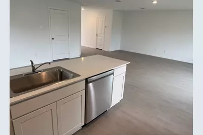 2931 Summer Breeze Way, Angleton, TX 77515 - Photo 5