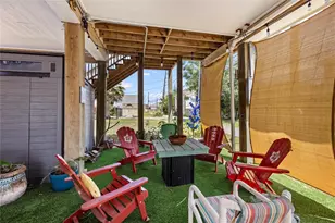 710 35th St, Galveston, TX 77550 - Photo 23