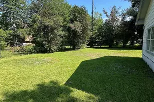 105 Azalea Ave, Orange, TX 77630 - Photo 15