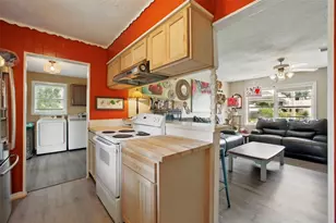 603 Briarwood Dr, Baytown, TX 77520 - Photo 9