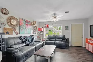 603 Briarwood Dr, Baytown, TX 77520 - Photo 7