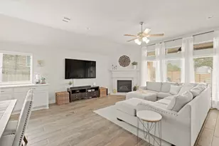 6918 Goldstrum Wy, Katy, TX 77493 - Photo 9